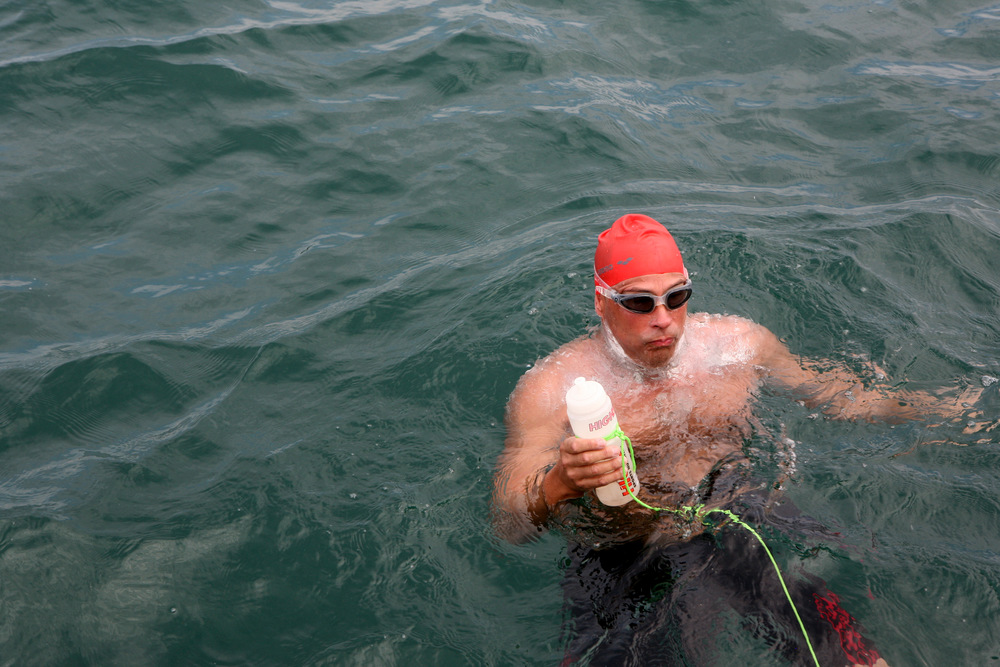 Feeding time during the english channel swim